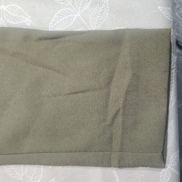 RW & CO Pants - Picture 3 of 10